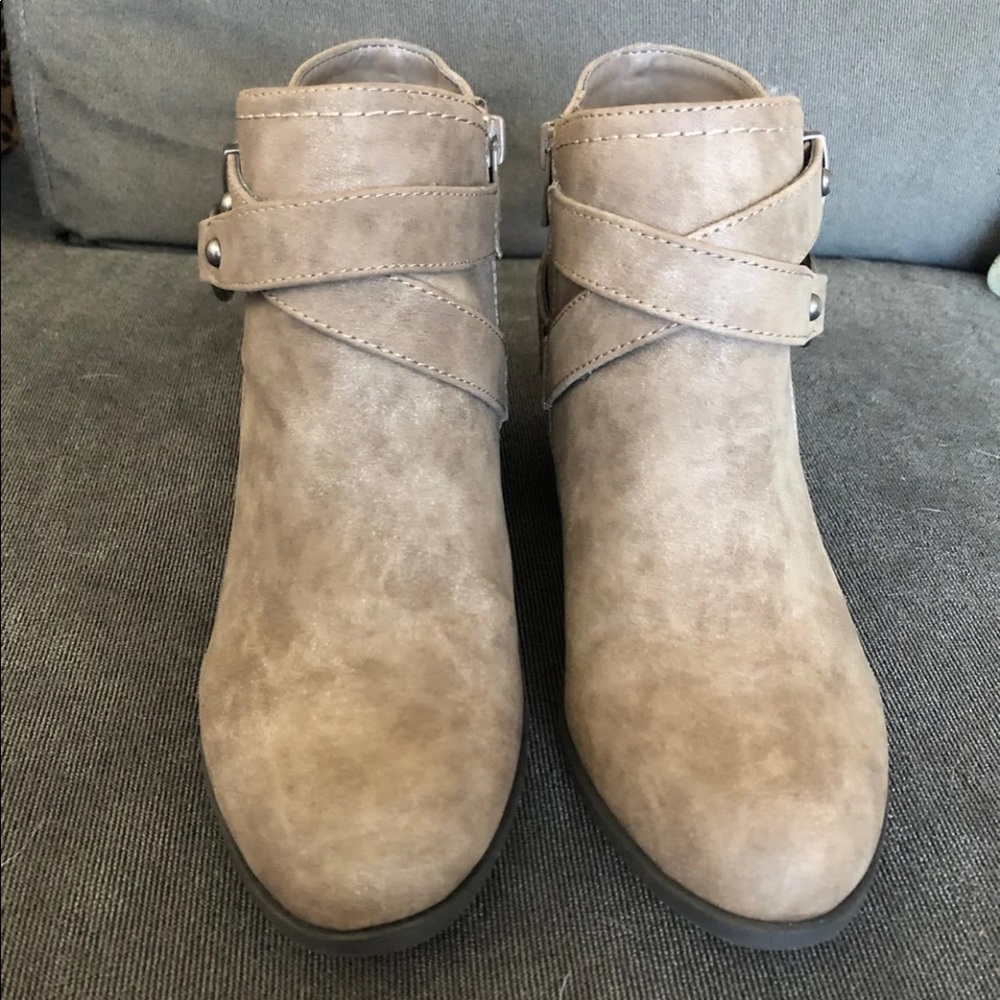 Booties - Picture 5 of 6